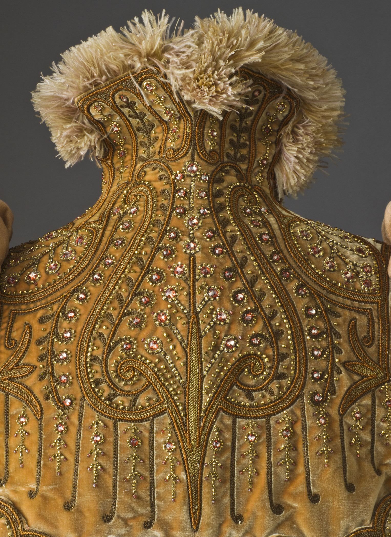 Fashioning Fashion: European Dress in Detail, 1700–1915