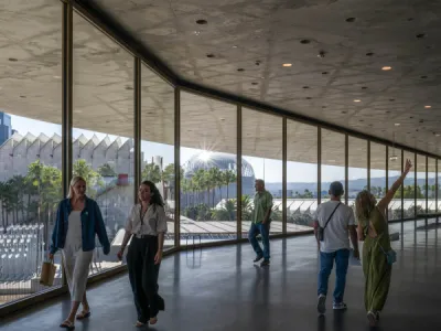 Draw and Explore: Light and Space at the David Geffen Galleries