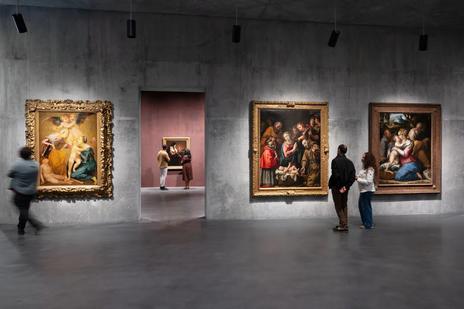 <p>Visitors in the David Geffen Galleries, 2026, Los Angeles County Museum of Art, photo © Museum Associates/LACMA, by Charlie Powers&nbsp;</p>